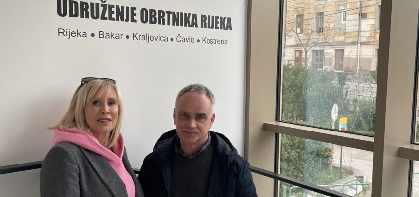 16. Maškarana jota 18.2.2023. za riječku humanitarnu udrugu “Srce za nju” uz voditelja Roberta Ferlina i grupu Fiesta