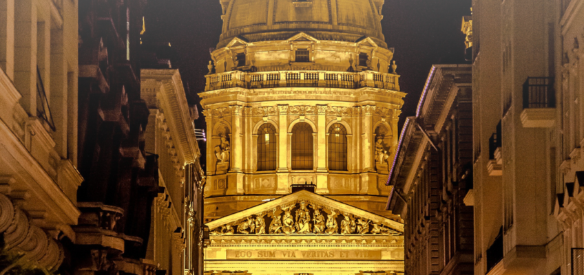 ADVENT U BUDIMPEŠTI za članove UDRUŽENJA OBRTNIKA RIJEKA – 5.-7.12.2025.